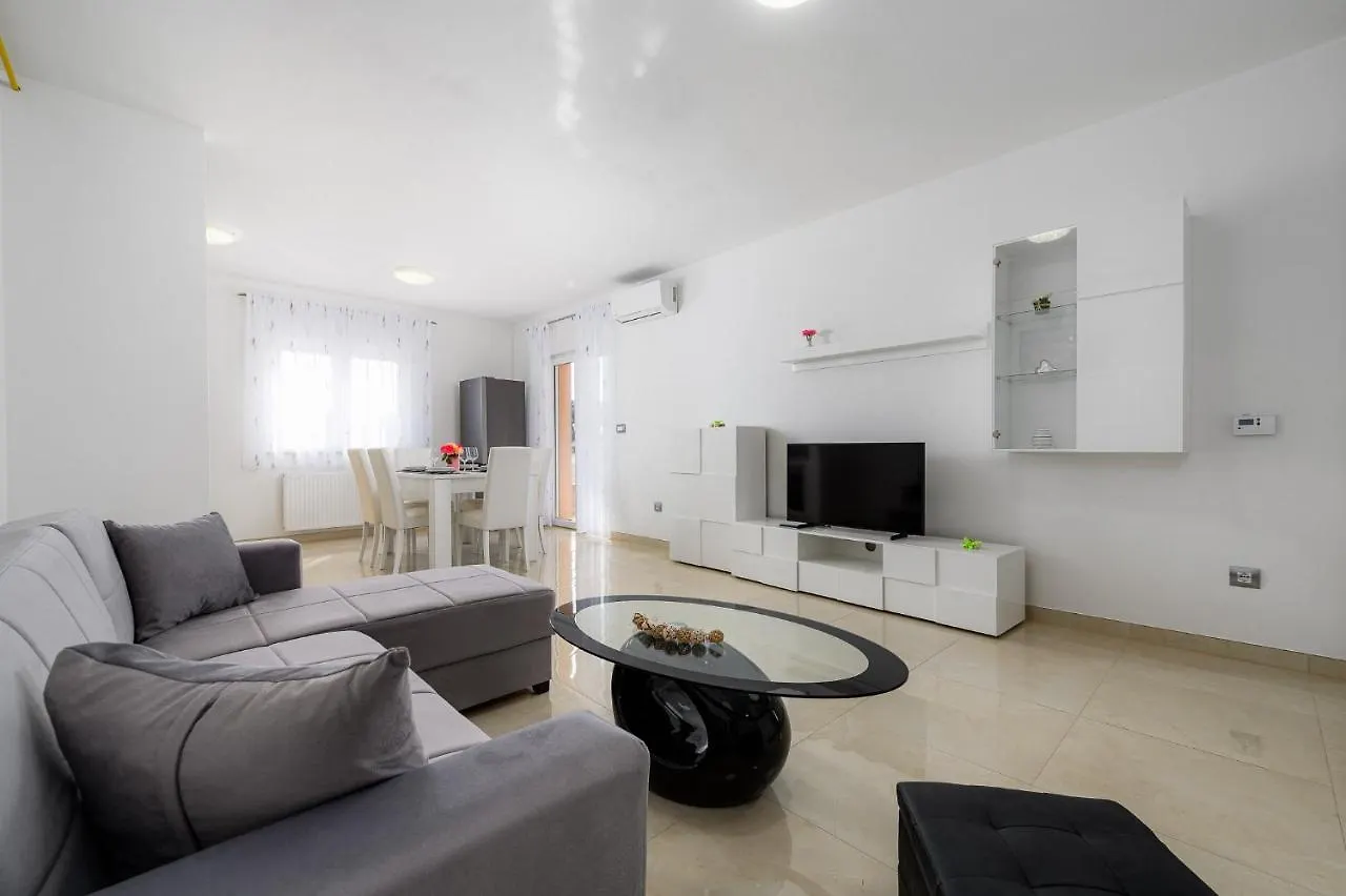 Stancija Amoroso Porec Apartments