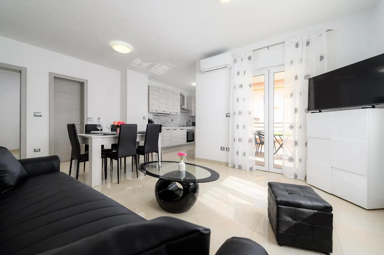 Stancija Amoroso Porec Apartments
